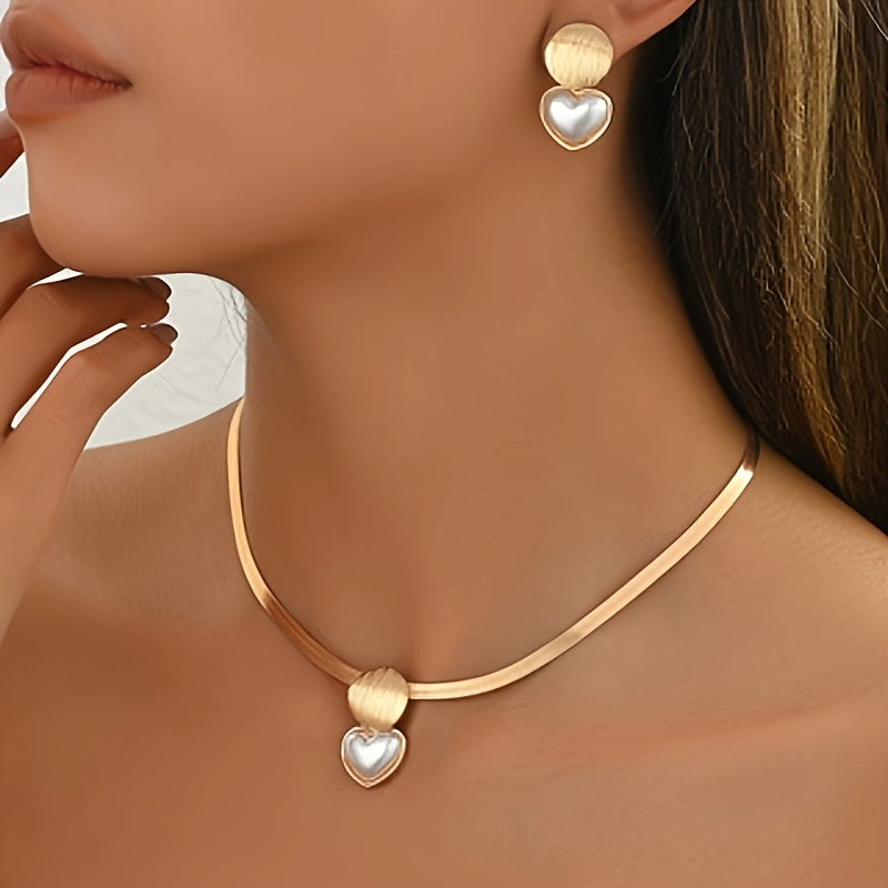 Three Fashionable, Elegant And Versatile Collarbone Brushed Geometric